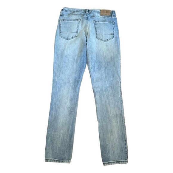 Aeropostale Slim Taper Fit Jeans Blue Light Wash Denim 5-Pocket 30/32 - Picture 2 of 6